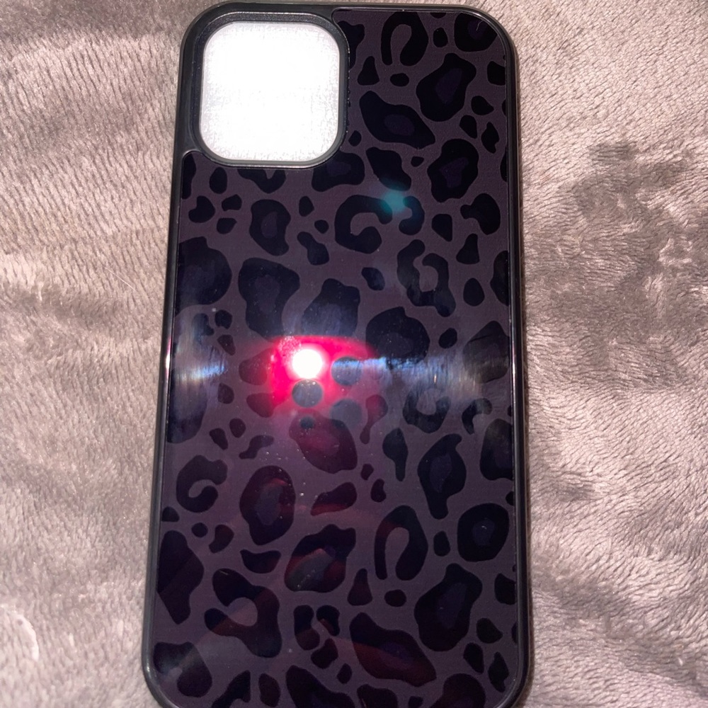 iPhone 12/12Pro Leopard case